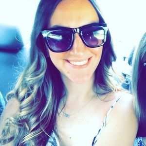 Meet your Posher, Jillian